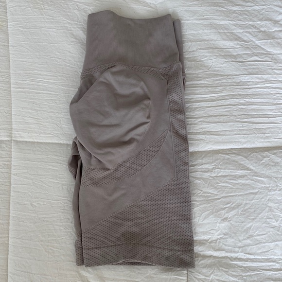 𝅺SHEIN Biker Shorts - Picture 7 of 9